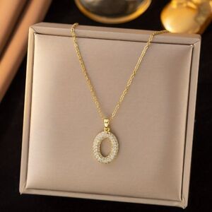 New Elegant Gold Oval Pendant Necklace